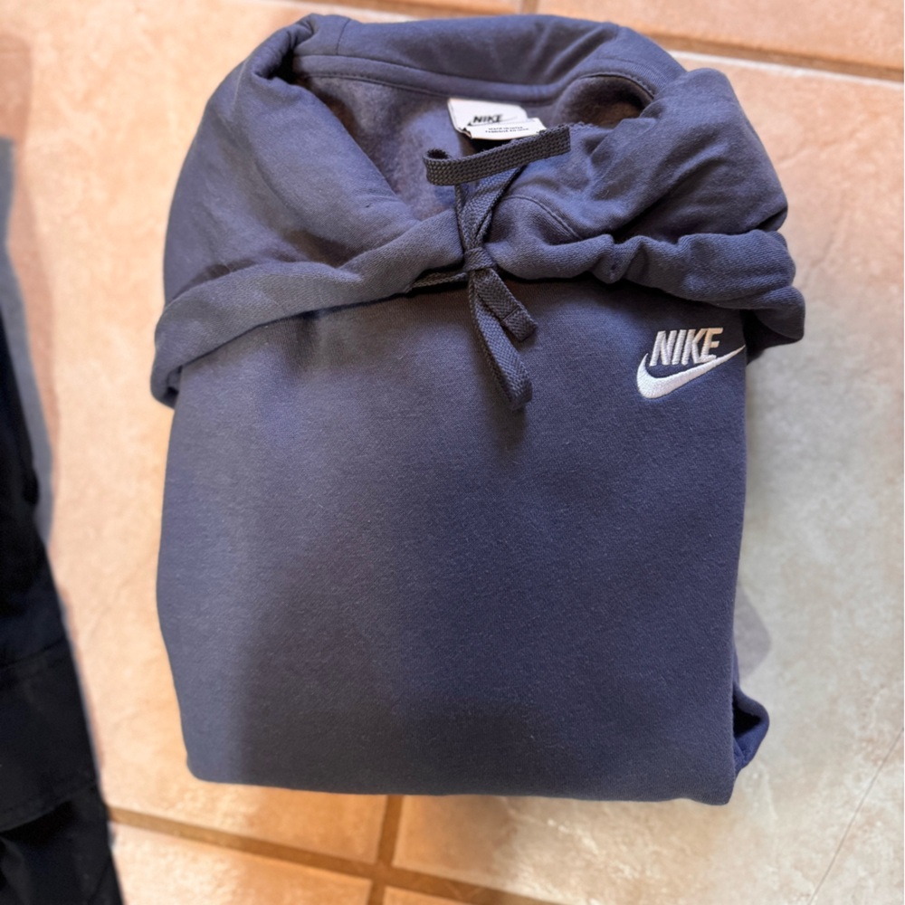 Men’s Nike hoodie